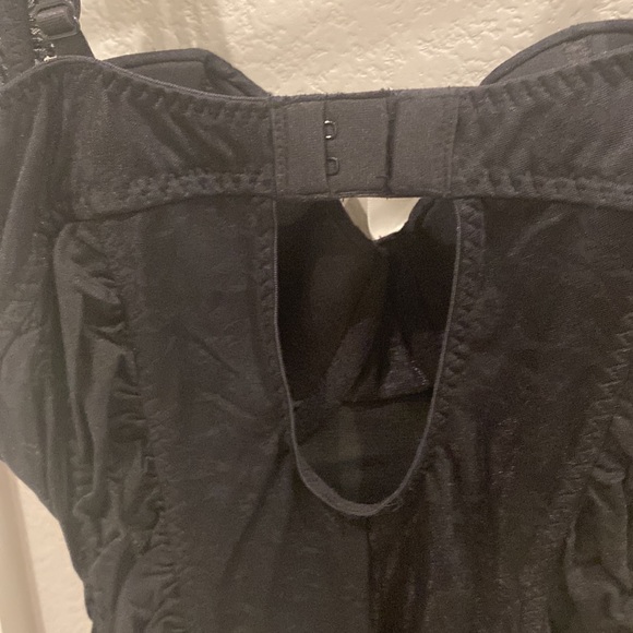 EUC Victoria’s Secret Sexy Little Things Size 34D Ruched Lingerie Garders black - Picture 6 of 12